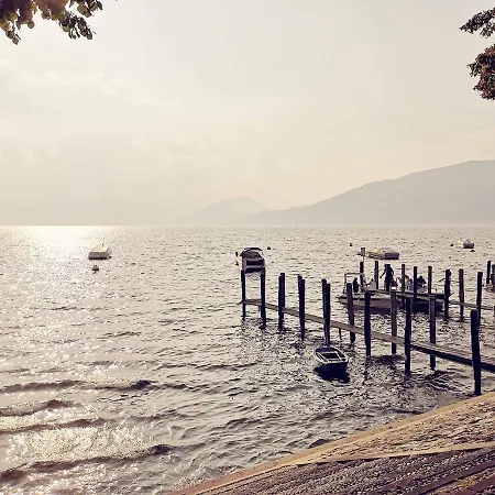 度假居 Lake Stone Castelveccana