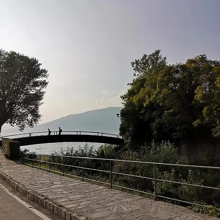 度假居 Lake Stone Castelveccana